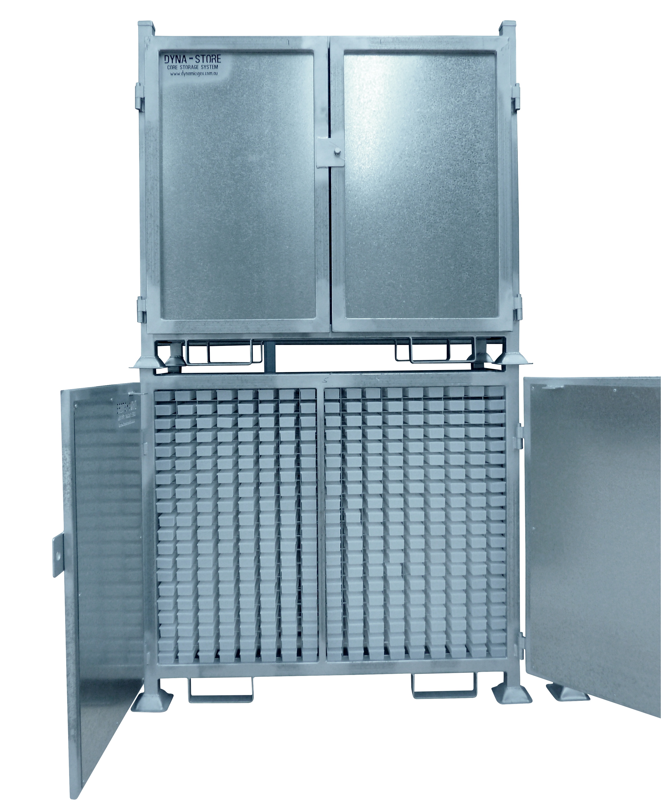Chip mesh outlet tray